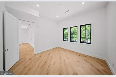 9402 Meadowbrook Avenue, Philadelphia, PA 19118 - Photo 37