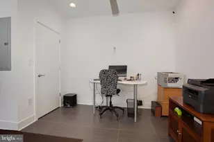 301 Brown St, Philadelphia, PA 19123 - Photo 25