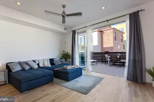 301 Brown St, Philadelphia, PA 19123 - Photo 3