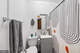 1010 Winton St, Philadelphia, PA 19148 - Photo 11