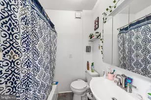 1010 Winton St, Philadelphia, PA 19148 - Photo 13