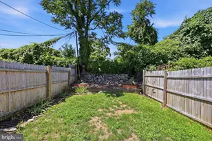 571 Martin St, Philadelphia, PA 19128 - Photo 15