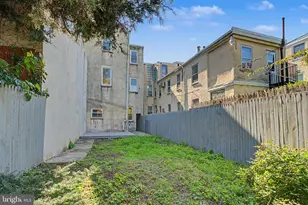 915 N 6th St, Philadelphia, PA 19123 - Photo 13