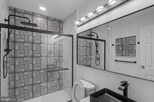 915 N 6th St, Philadelphia, PA 19123 - Photo 29