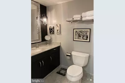 219 S 18th Street #412, Philadelphia, PA 19103 - Photo 9