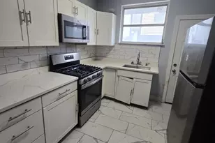 2005 S Beechwood St, Philadelphia, PA 19145 - Photo 9