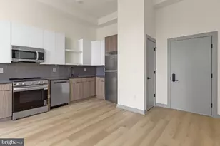 689 N Broad St, Philadelphia, PA 19123 - Photo 3