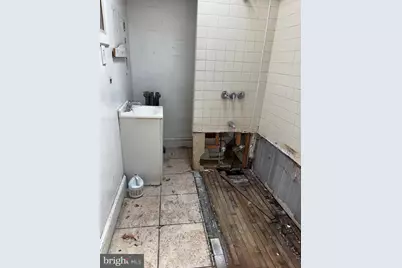 7004 Grays Avenue, Philadelphia, PA 19142 - Photo 31