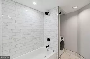 2001 Hamilton St, Philadelphia, PA 19130 - Photo 17