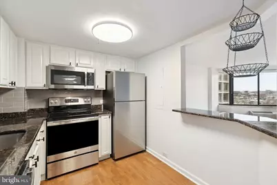 2001 Hamilton Street #1103, Philadelphia, PA 19130 - Photo 9