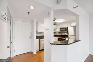 2001 Hamilton St, Philadelphia, PA 19130 - Photo 11