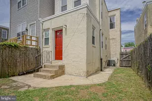 4826 Greenway Ave, Philadelphia, PA 19143 - Photo 9