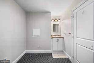 619 S 42nd St, Philadelphia, PA 19104 - Photo 23