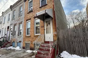 638 W Mayfield St, Philadelphia, PA 19133 - Photo 3
