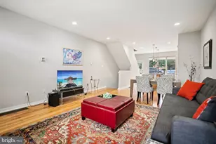 714 N 7th St, Philadelphia, PA 19123 - Photo 3