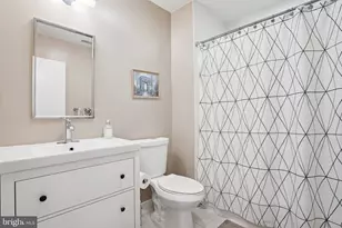 714 N 7th St, Philadelphia, PA 19123 - Photo 9