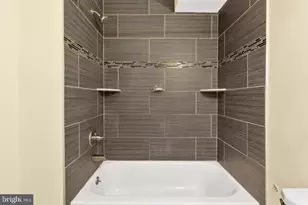 725 N 20th St, Philadelphia, PA 19130 - Photo 39
