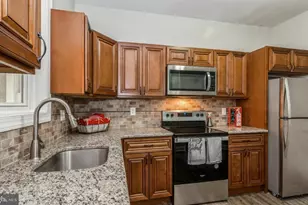 1015 W Susquehanna Ave, Philadelphia, PA 19122 - Photo 13