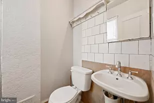 2015 Mountain St, Philadelphia, PA 19145 - Photo 9