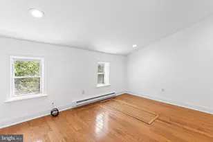 8 Bristow Pl, Philadelphia, PA 19123 - Photo 15