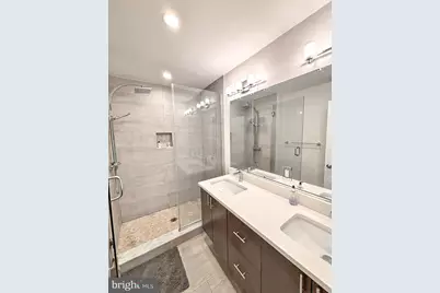 2527 Graduate Square, Philadelphia, PA 19146 - Photo 11