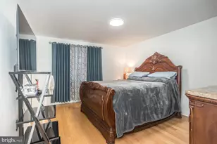 2237 Knorr St, Philadelphia, PA 19149 - Photo 9