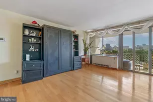 2401 Pennsylvania Ave, Philadelphia, PA 19130 - Photo 7