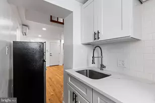 1223 Spruce St, Philadelphia, PA 19107 - Photo 7