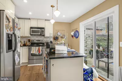 1631 E Berks Street, Philadelphia, PA 19125 - Photo 9