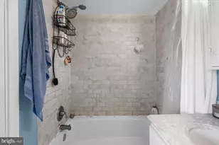 1901 Green St, Philadelphia, PA 19130 - Photo 15