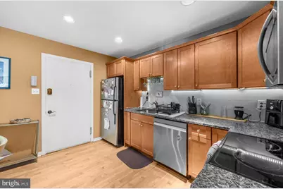 1901 Green Street #9, Philadelphia, PA 19130 - Photo 5