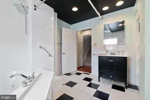 104 N 2nd St, Philadelphia, PA 19106 - Photo 21