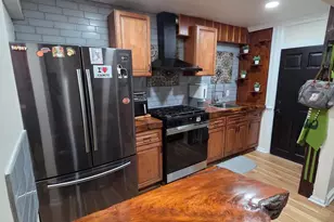 448 Robbins St, Philadelphia, PA 19111 - Photo 5