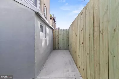 2114 N 8th Street, Philadelphia, PA 19122 - Photo 17