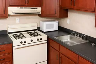 1013 N Leithgow St, Philadelphia, PA 19123 - Photo 3
