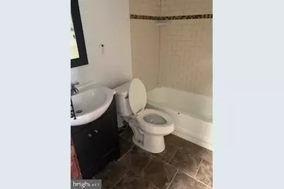 1013 N Leithgow Street, Philadelphia, PA 19123 - Photo 5