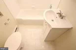 318 S 15th St, Philadelphia, PA 19102 - Photo 9