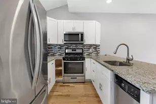 724 E Thompson St, Philadelphia, PA 19125 - Photo 9