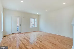 2480 Emerald St, Philadelphia, PA 19125 - Photo 7