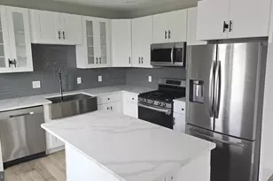 484 Shurs Ln, Philadelphia, PA 19128 - Photo 7