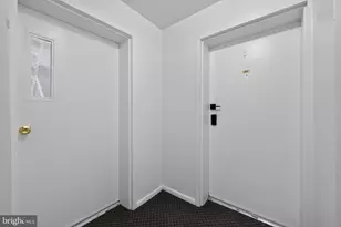 4000 Gypsy Ln, Philadelphia, PA 19129 - Photo 3