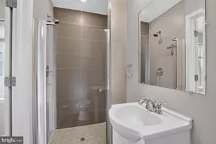 1431 Poplar St, Philadelphia, PA 19130 - Photo 23