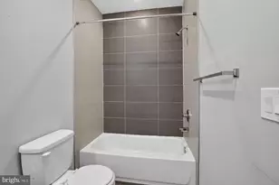 1431 Poplar St, Philadelphia, PA 19130 - Photo 21