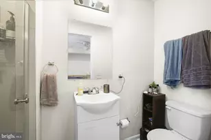 1431 Poplar St, Philadelphia, PA 19130 - Photo 17