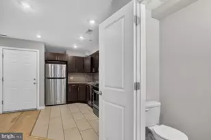 1431 Poplar St, Philadelphia, PA 19130 - Photo 11