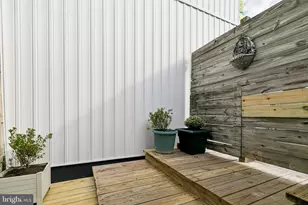 726 Fitzwater St, Philadelphia, PA 19147 - Photo 27