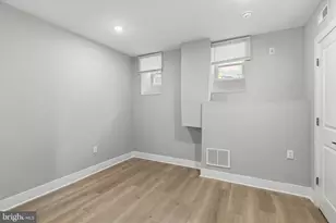 856 N 19th St, Philadelphia, PA 19130 - Photo 11