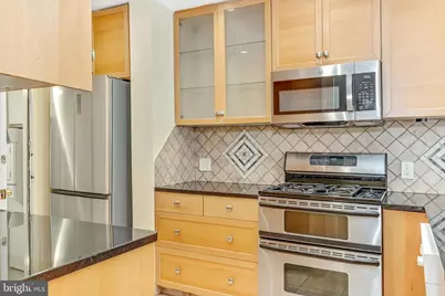 1726 Bainbridge Street #B, Philadelphia, PA 19146 - Photo 9