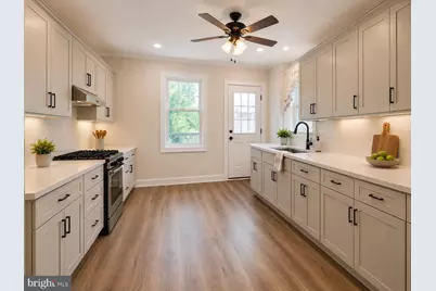 562 Martin Street, Philadelphia, PA 19128 - Photo 9