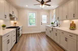 562 Martin St, Philadelphia, PA 19128 - Photo 9